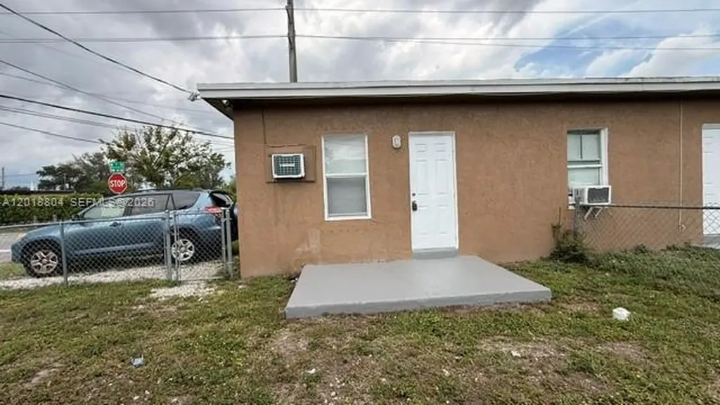646 NW 14th Terrace Fort Lauderdale FL 33311