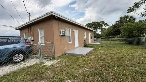646 NW 14th Terrace Fort Lauderdale FL 33311