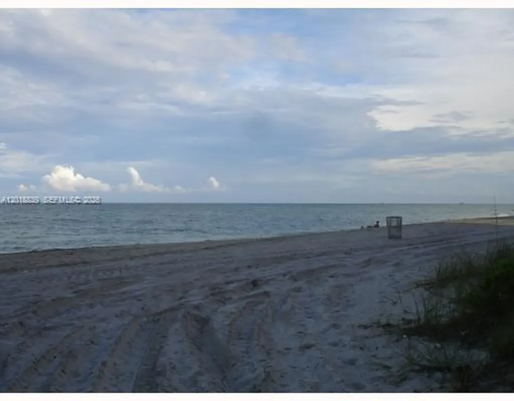 6039 Collins Avenue Miami Beach FL 33140