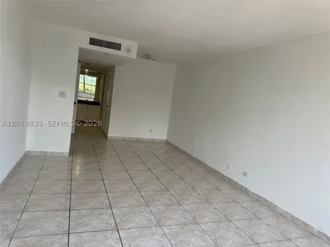 6039 Collins Avenue Miami Beach FL 33140