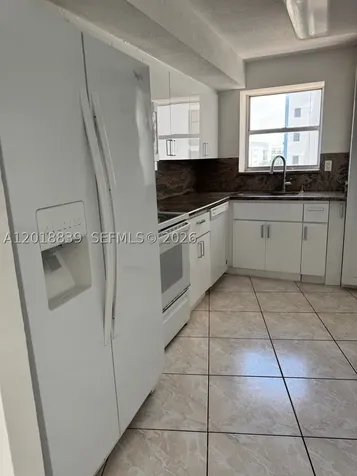 6039 Collins Avenue Miami Beach FL 33140