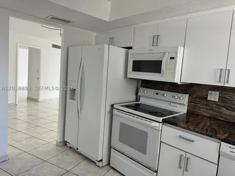 6039 Collins Avenue Miami Beach FL 33140