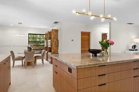 8922 SW 10th Terrace Miami FL 33174