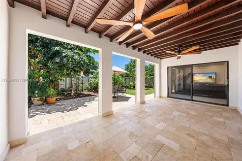 8922 SW 10th Terrace Miami FL 33174