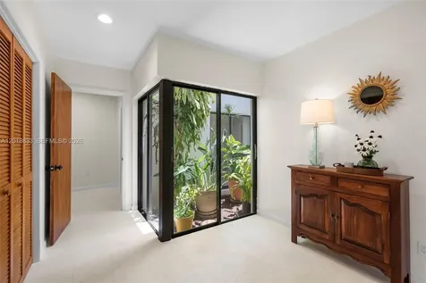 8922 SW 10th Terrace Miami FL 33174