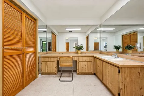 8922 SW 10th Terrace Miami FL 33174