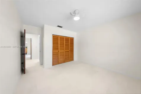 8922 SW 10th Terrace Miami FL 33174