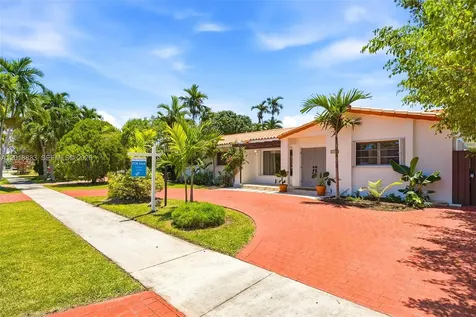8922 SW 10th Terrace Miami FL 33174