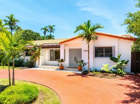 8922 SW 10th Terrace Miami FL 33174