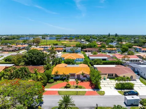 8922 SW 10th Terrace Miami FL 33174