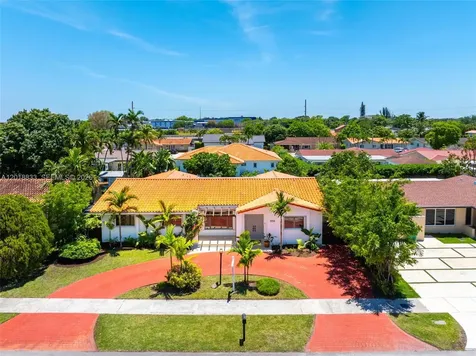 8922 SW 10th Terrace Miami FL 33174