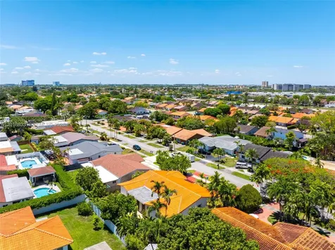 8922 SW 10th Terrace Miami FL 33174