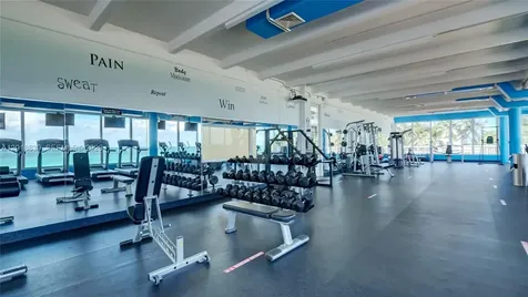 5401 Collins Avenue Miami Beach FL 33140