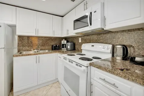 5401 Collins Avenue Miami Beach FL 33140