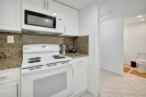 5401 Collins Avenue Miami Beach FL 33140