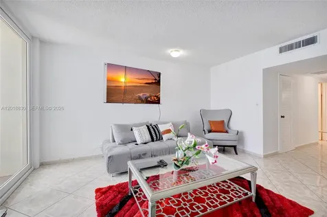 5401 Collins Avenue Miami Beach FL 33140
