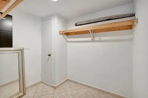 5401 Collins Avenue Miami Beach FL 33140