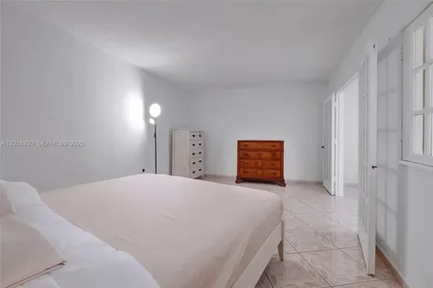 5401 Collins Avenue Miami Beach FL 33140