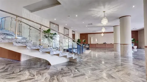 5401 Collins Avenue Miami Beach FL 33140