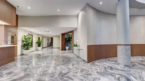 5401 Collins Avenue Miami Beach FL 33140