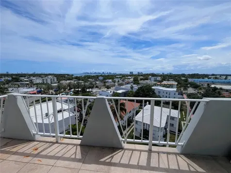 7133 Bay Drive Miami Beach FL 33141