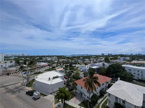 7133 Bay Drive Miami Beach FL 33141