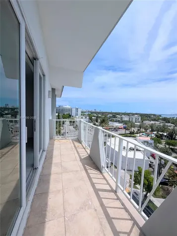 7133 Bay Drive Miami Beach FL 33141