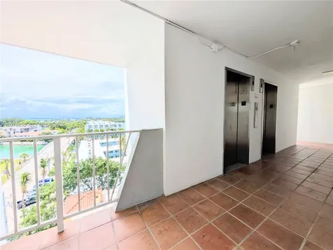 7133 Bay Drive Miami Beach FL 33141
