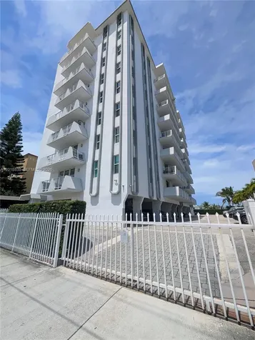 7133 Bay Drive Miami Beach FL 33141