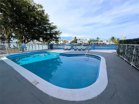 7133 Bay Drive Miami Beach FL 33141