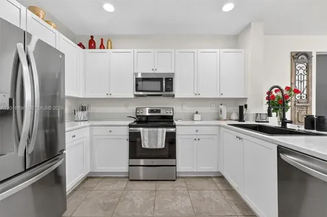 2542 NE 1st Street Homestead FL 33033
