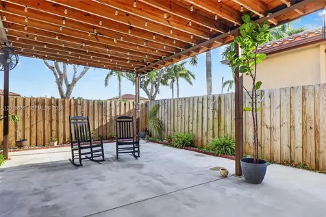 2542 NE 1st Street Homestead FL 33033