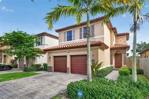 2542 NE 1st Street Homestead FL 33033