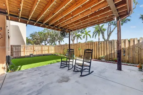 2542 NE 1st Street Homestead FL 33033