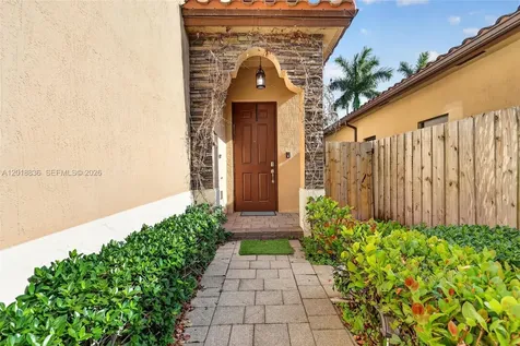 2542 NE 1st Street Homestead FL 33033