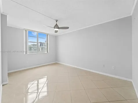 500 Bayview Drive Sunny Isles Beach FL 33160