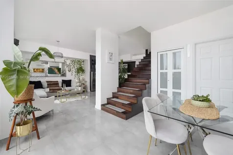 690 SW 1st Court Miami FL 33130