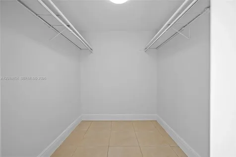 9483 SW 76th Miami FL 33173