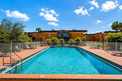 9483 SW 76th Miami FL 33173