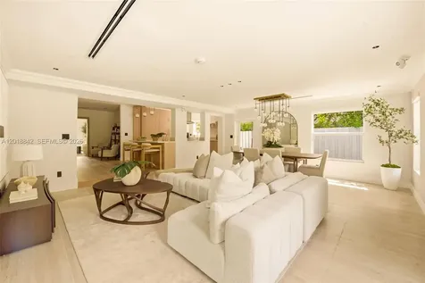 725 NE 76th Street Miami FL 33138