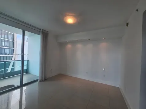 Miami FL 33132
