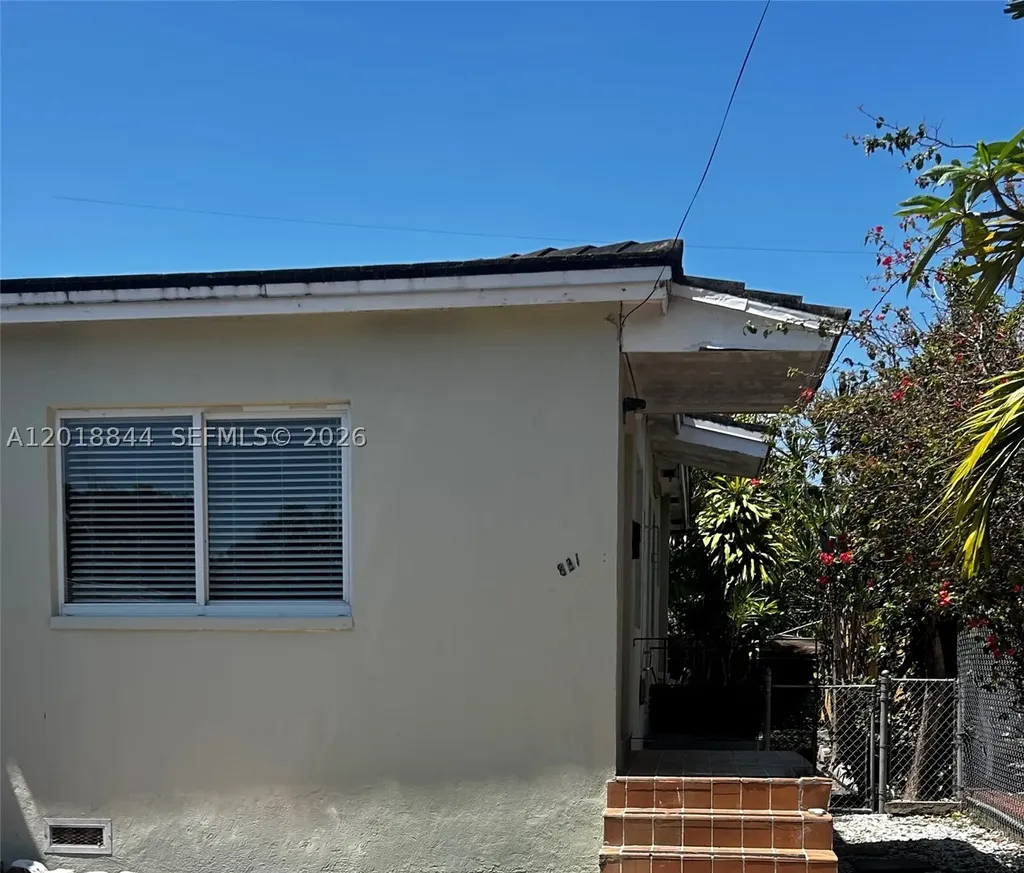 831 SW 11th Street Miami FL 33129