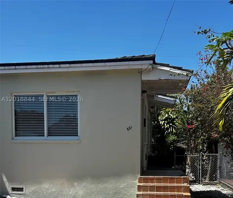 831 SW 11th Street Miami FL 33129