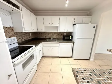 2771 Taft Street Hollywood FL 33020