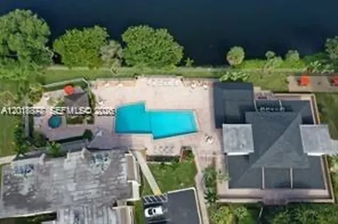7775 SW 86th Street Miami FL 33143