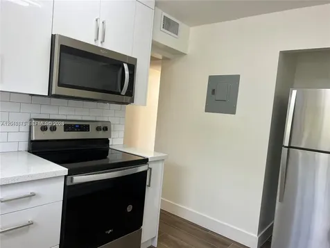 7775 SW 86th Street Miami FL 33143