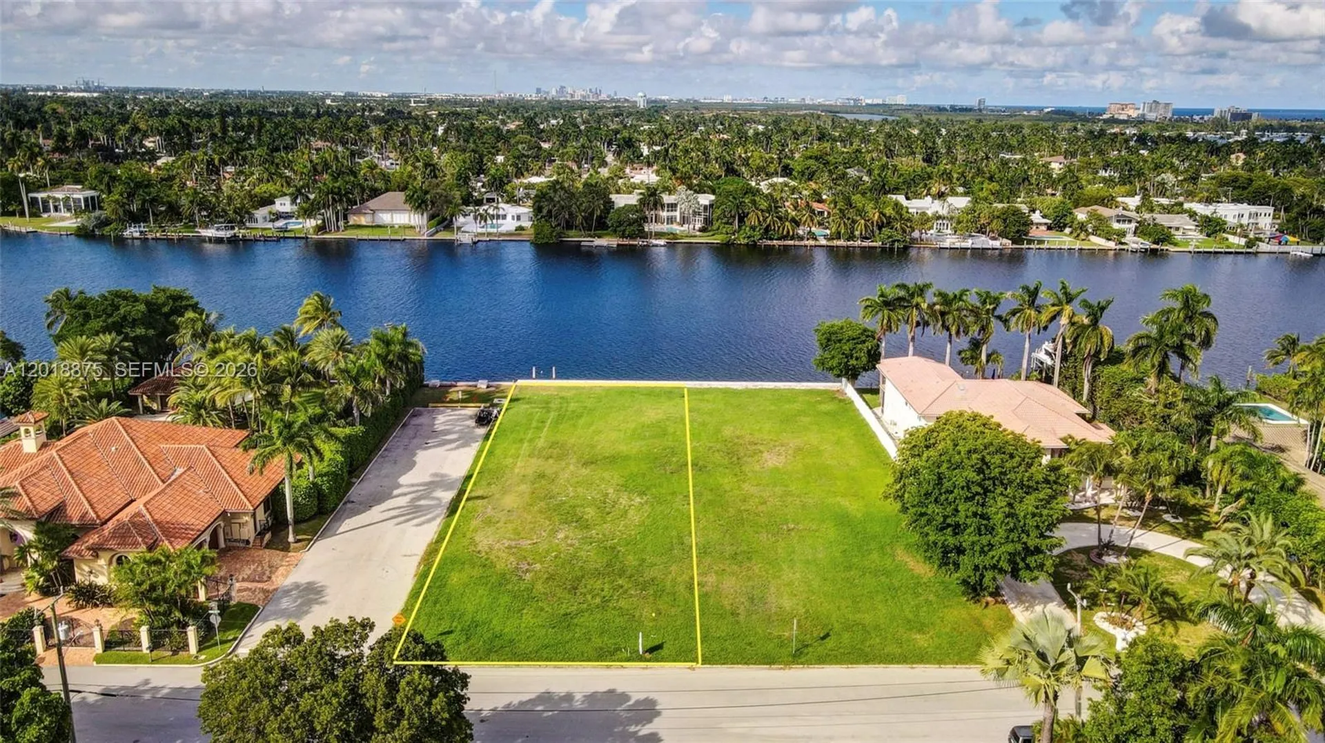 1051 S Southlake Drive Hollywood FL 33019