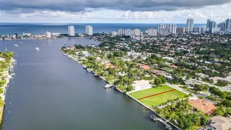 1051 S Southlake Drive Hollywood FL 33019