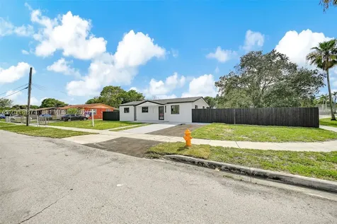 19820 NW 39th Avenue Miami Gardens FL 33055