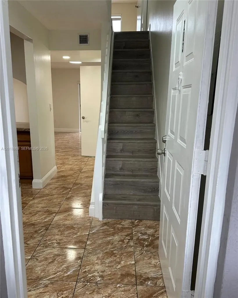 2780 W 76th Street Hialeah FL 33016